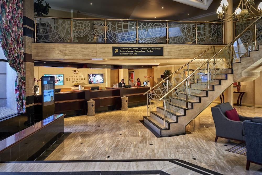 Peermont Metcourt Suites At Emperors Palace Kempton Park Esterno foto