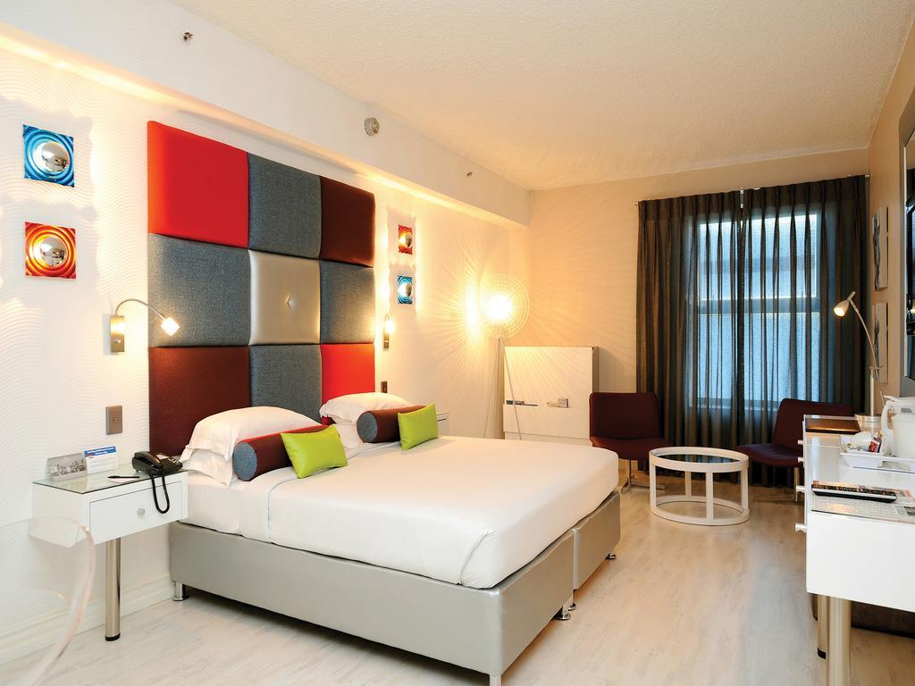Peermont Metcourt Suites At Emperors Palace Kempton Park Esterno foto