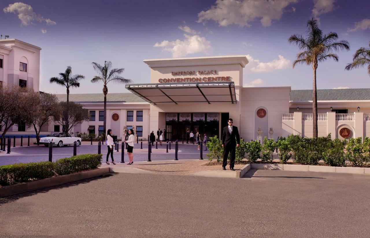 Peermont Metcourt Suites At Emperors Palace Kempton Park Esterno foto