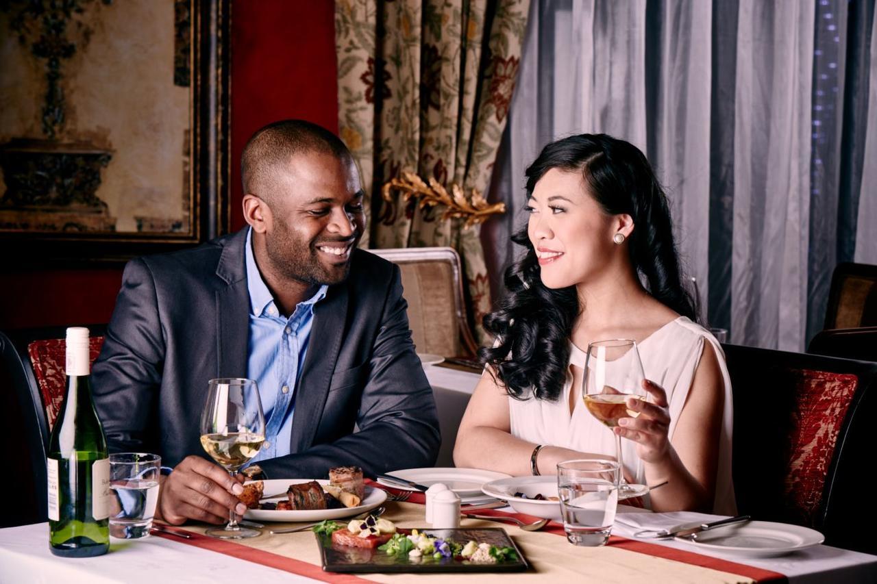 Peermont Metcourt Suites At Emperors Palace Kempton Park Esterno foto