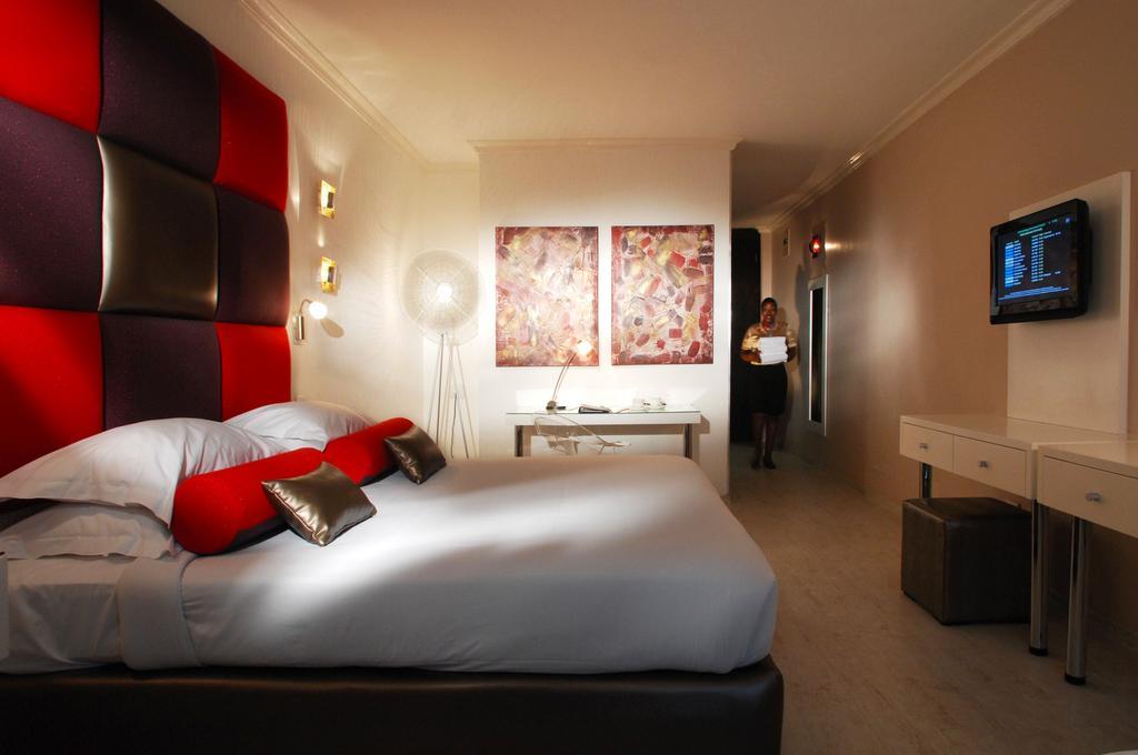 Peermont Metcourt Suites At Emperors Palace Kempton Park Esterno foto